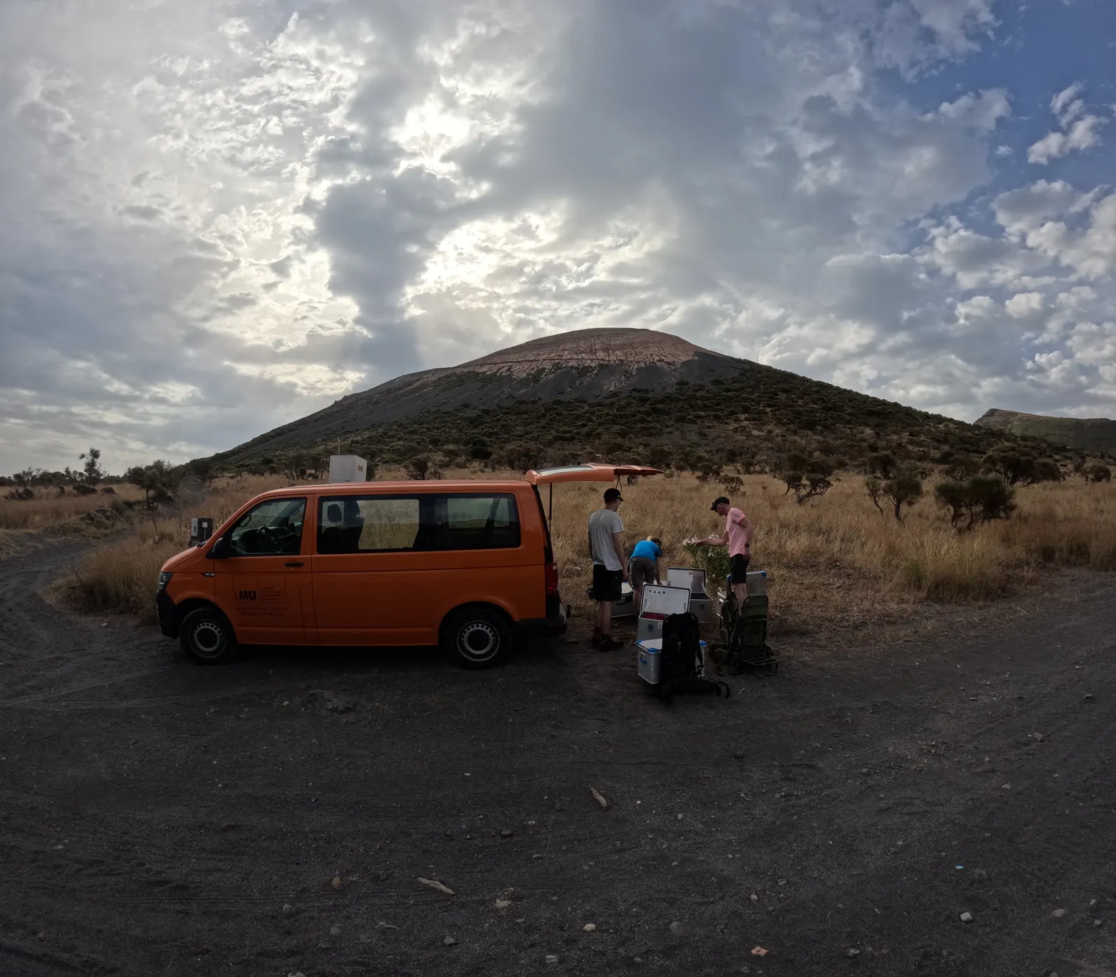 Field preparations with the La Fossa cone in the background.